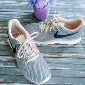 tenis nike engineered for all day everyday comfort